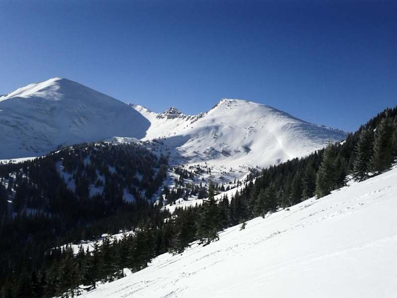 Blick zum Himmeleck (ganz links im Bild), Leistenhorn (Felsformation) und Silberling ganz rechts