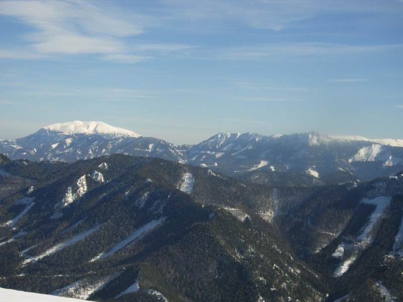 Blick nach Süd-Ost auf Schneeberg und Raxalpe