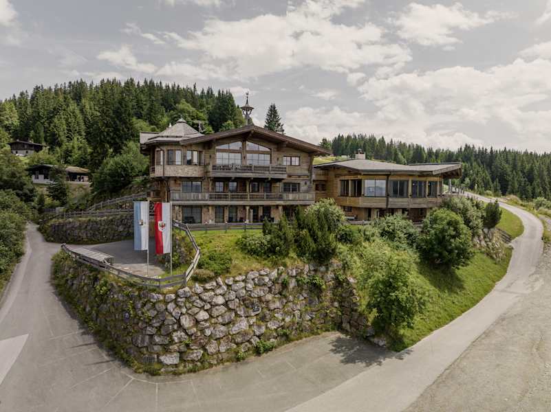 Blick auf das jezz Almresort
