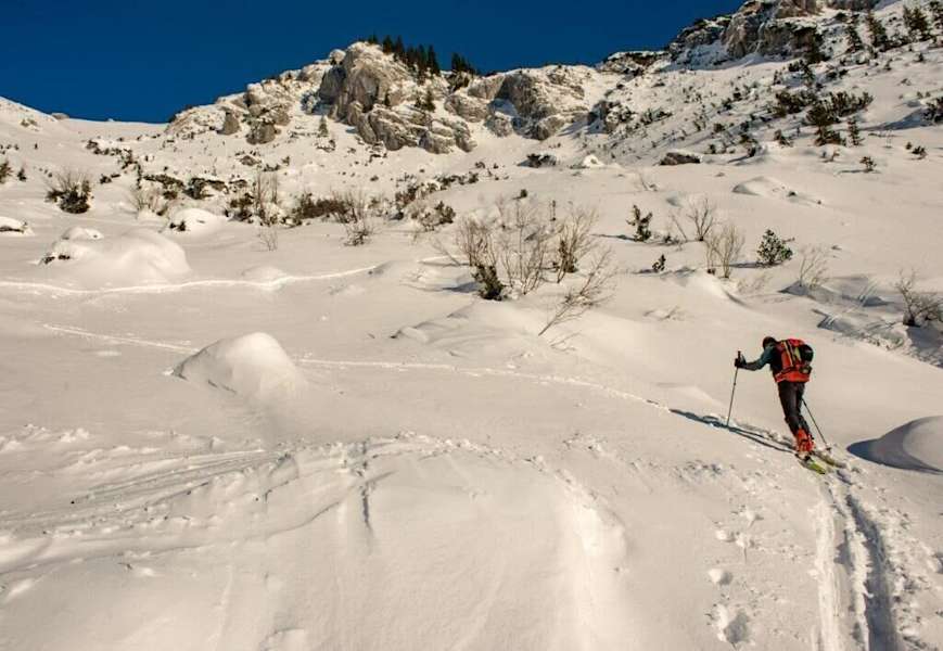 Steiler Anstieg Gsuchmauer in Spitzkehren