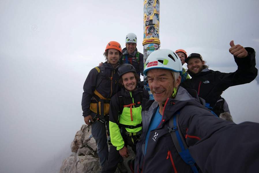 Geschafft: 2.200 Höhenmeter später am höchsten Punkt Deutschlands auf 2.962 m.