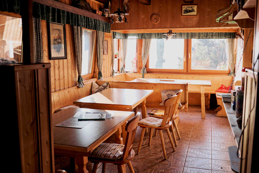 Gaststube auf der Edelweisshütte