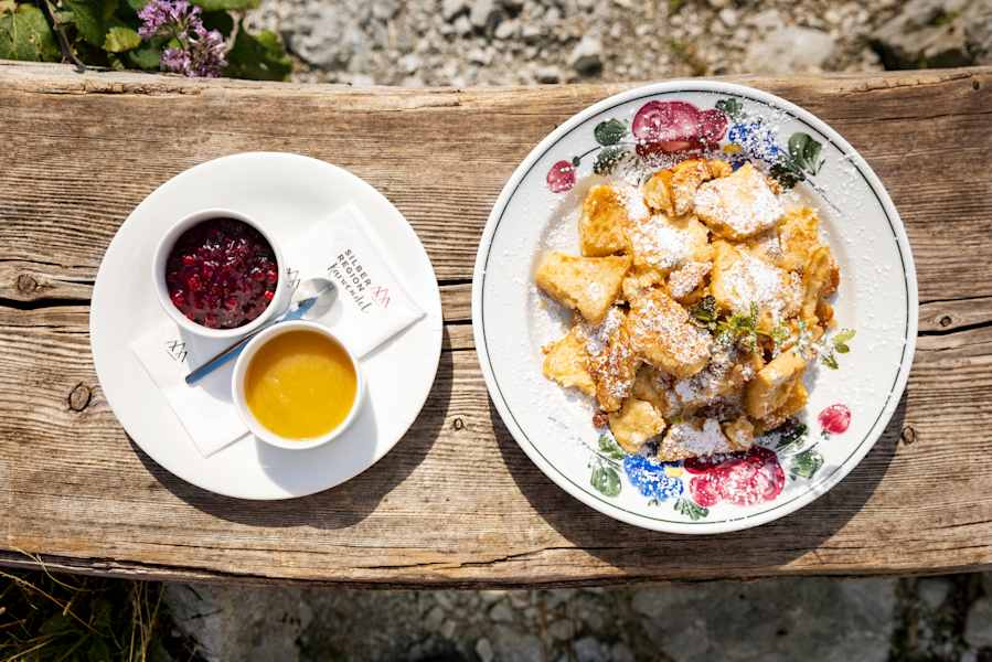 Kaiserschmarren auf der Lamsenjochhütte