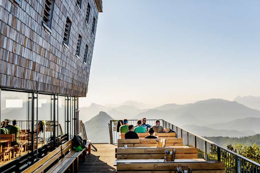 Terrasse auf dem Traunsteinhaus