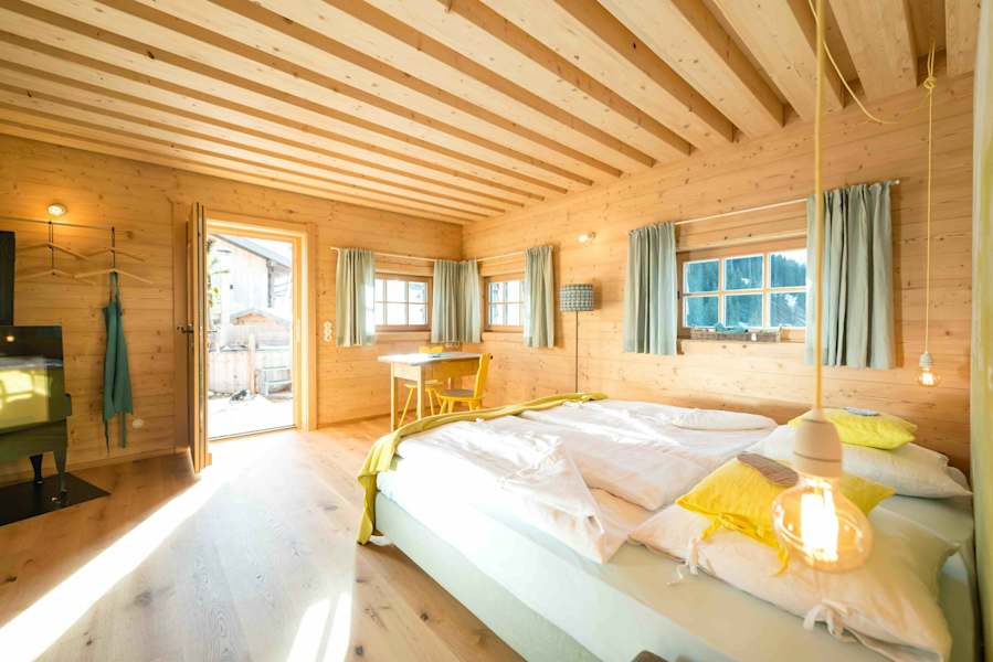 Eines der Zimmer auf der Zachhofalm - hell und sehr gemütlich.