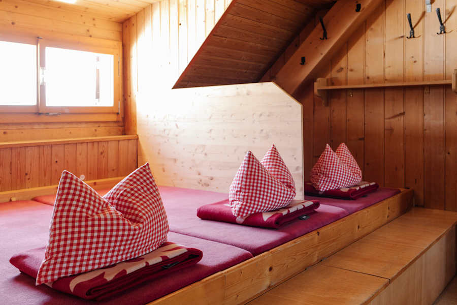 Eines der Zimmer auf der Freiburger Hütte.