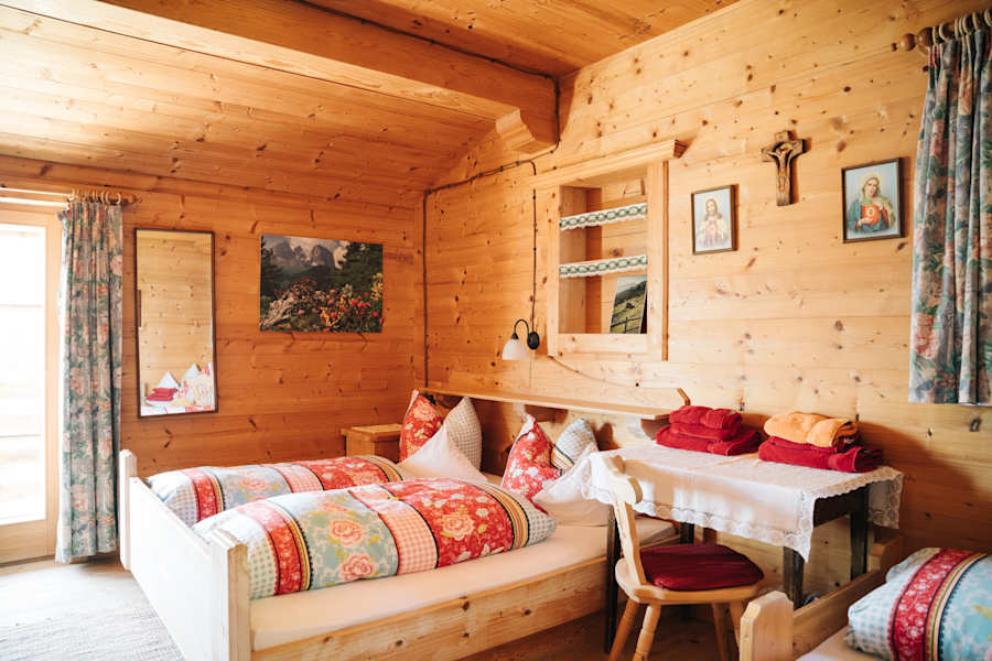 Eines der 3 Zimmer auf der Grünalm.
