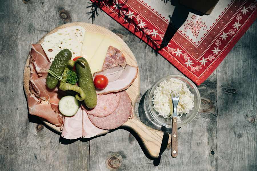 Die Brettljausn auf der Grünalm.