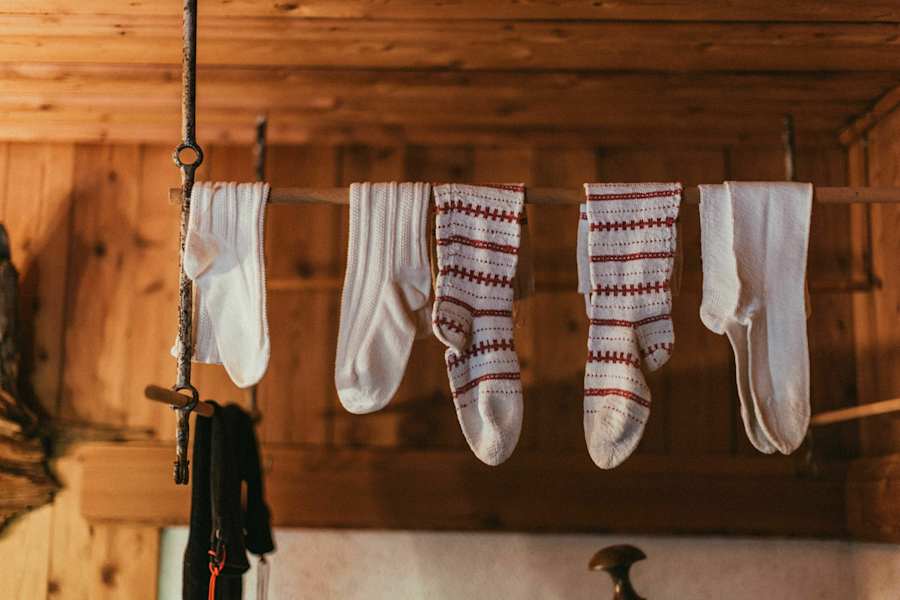 Zum Trocknen über dem Ofen - in der urigen Karlhütte