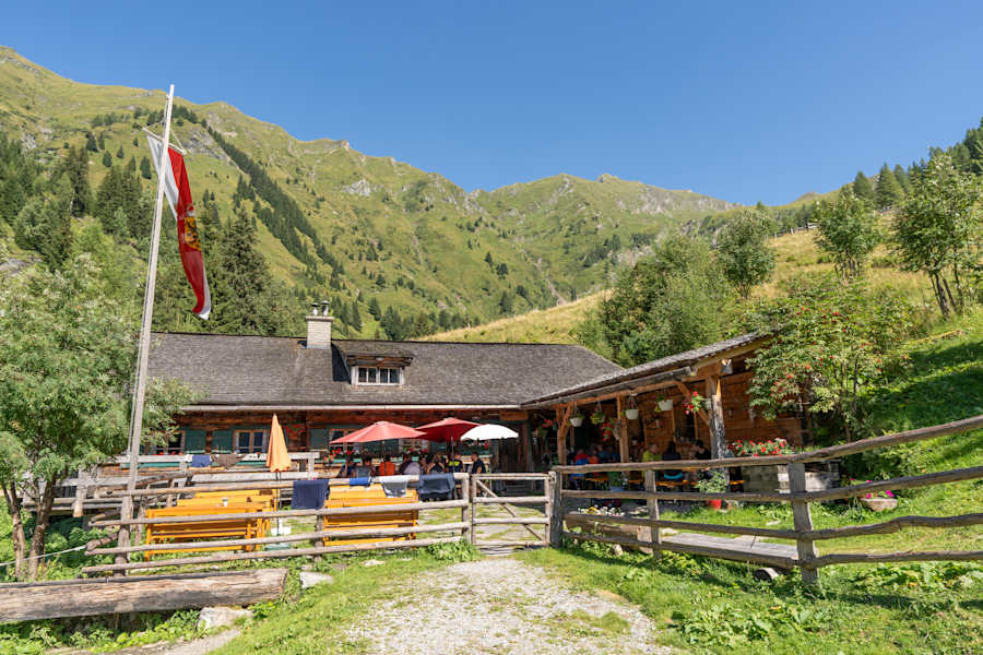 Kreealm-Kreehütte am Eingang zum Nationalpark Hohe Tauern