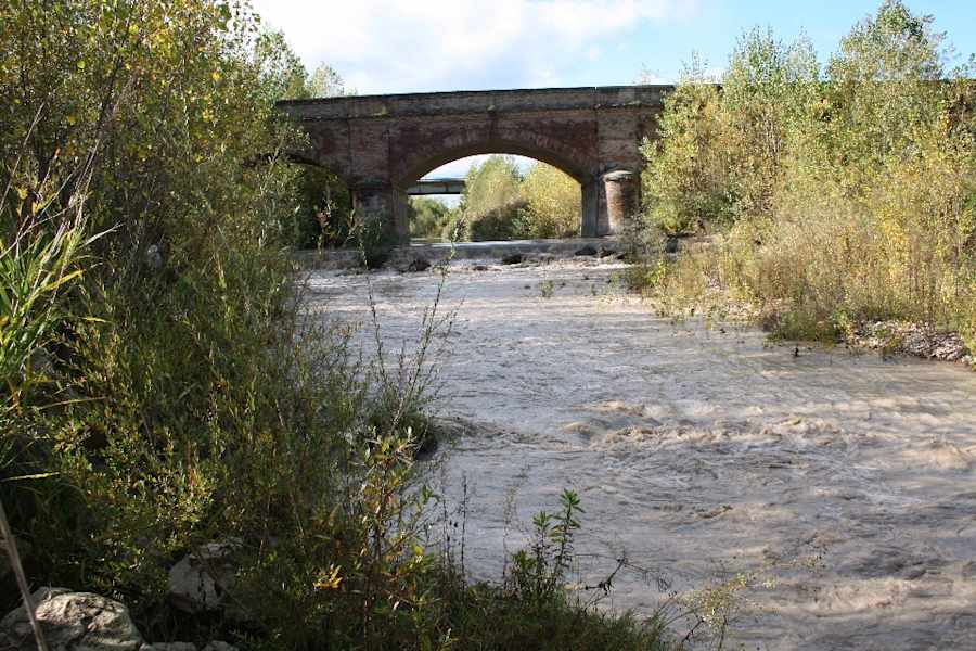 Die alte Straßenbrücke