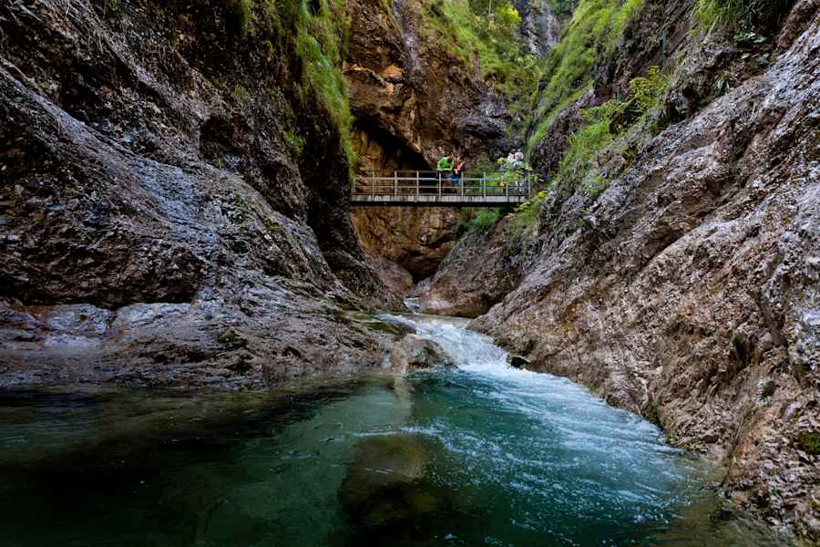 Wanderung durch die Almbachklamm nach Ettenberg