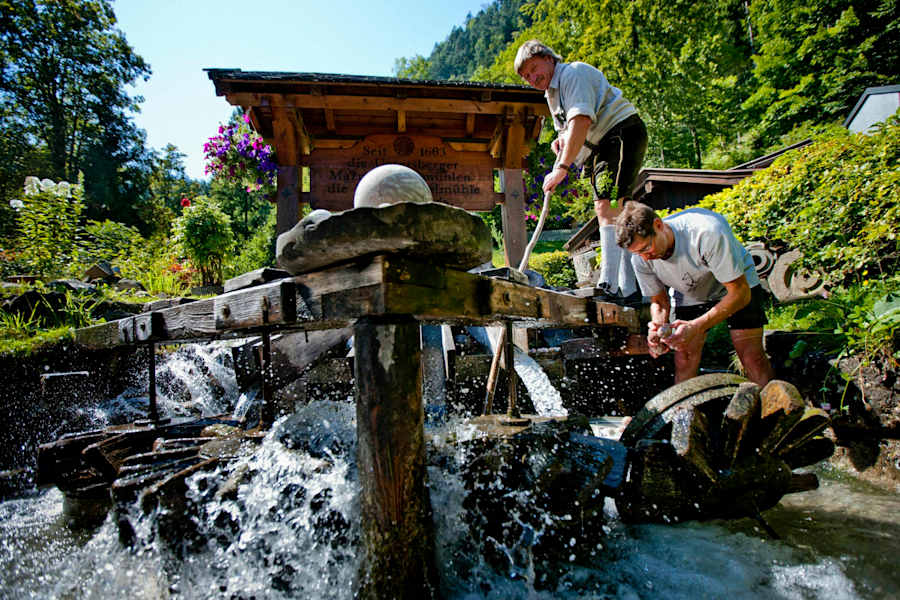 Wanderung durch die Almbachklamm nach Ettenberg