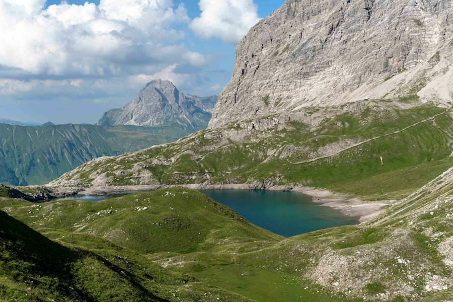 Butzensee mit Widderstein im Hintergrund