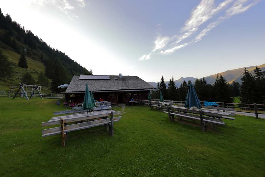 Ein Tag auf der Hirschgrubenalm geht zu Ende.
