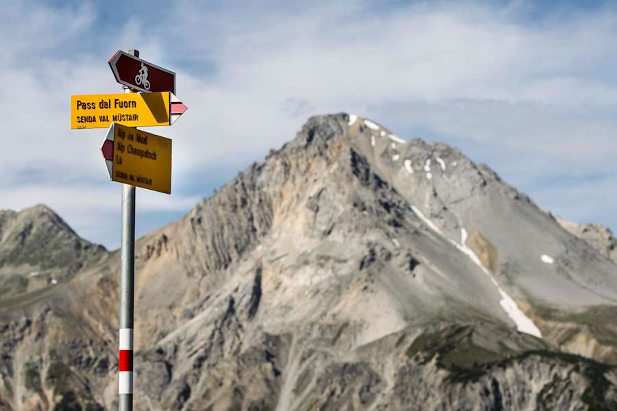 Blick von Süsom Givé zum Piz Daint