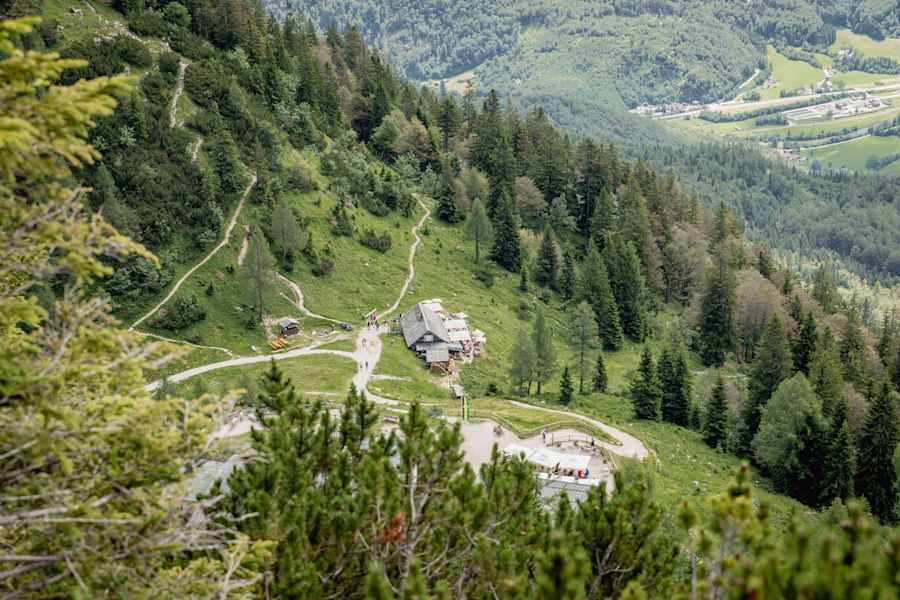 Blick zur Bergstation der Katrin Seilbahn