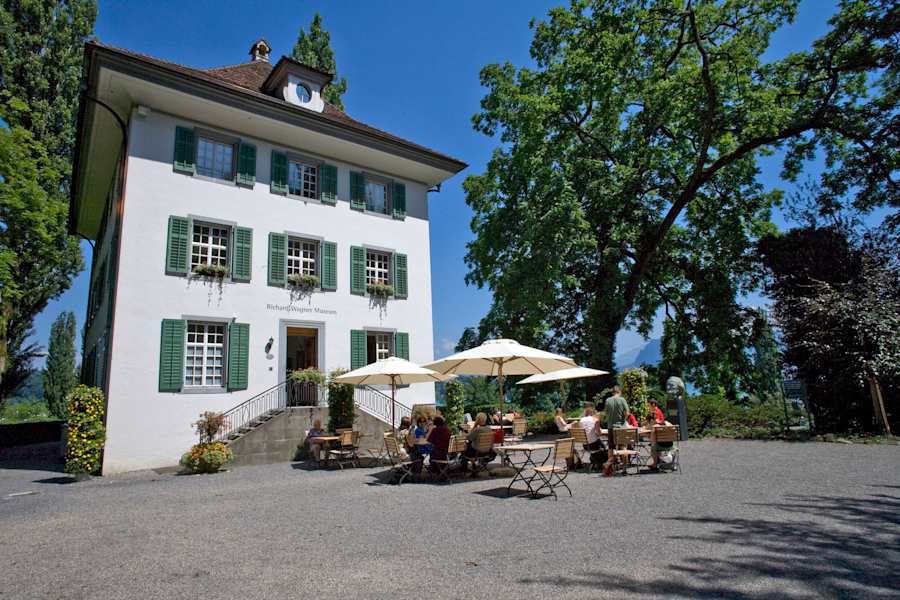 Sommerterrasse vor dem Richard Wagner Museum