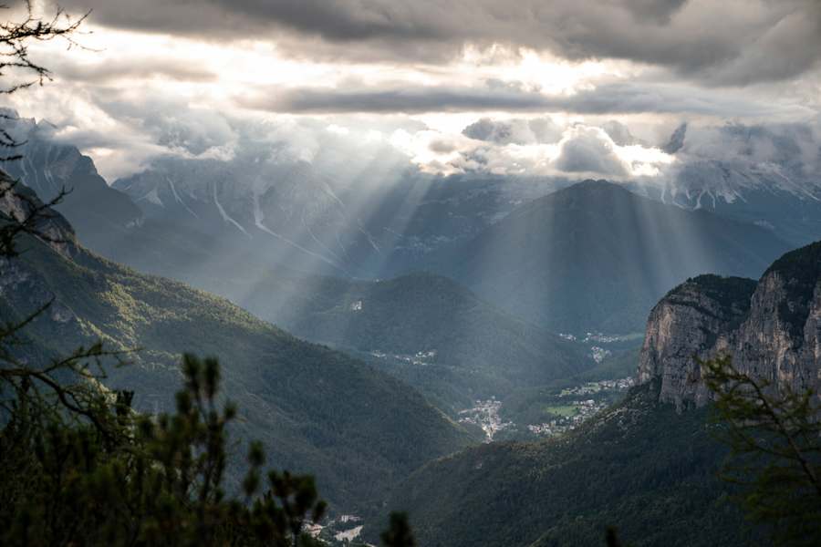 Imposante Wetterstimmung am Dolomiten Höhenweg Nr. 3