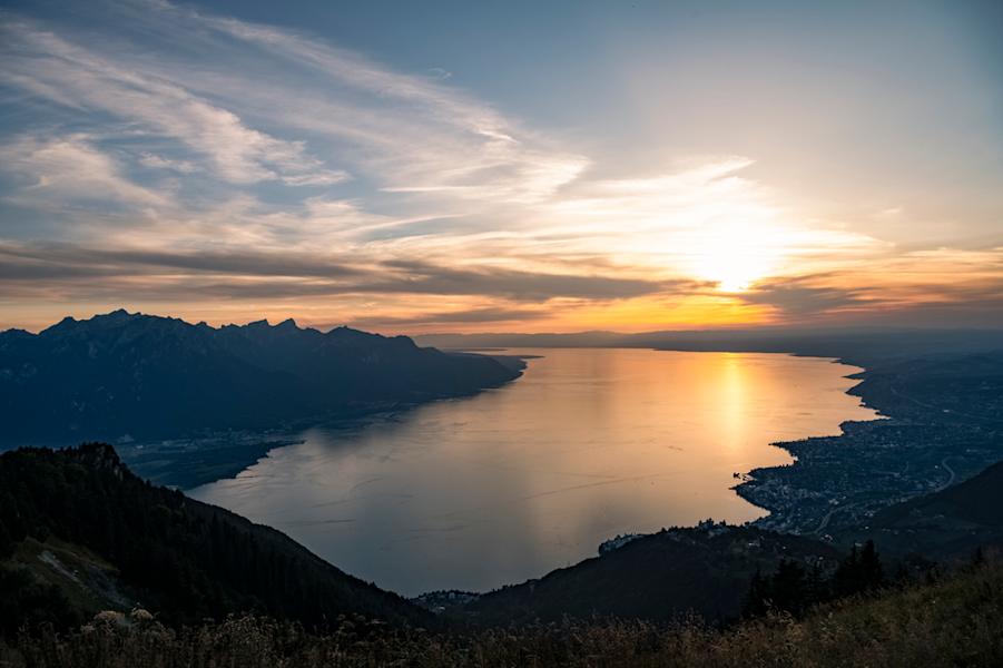 Abendlicher Ausblick vom Rochers de Naye auf den Genfersee