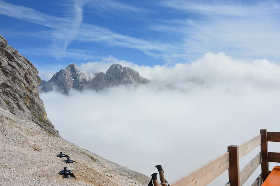 Der wunderschöne Ausblick von der Terrasse der Knorrhütte.