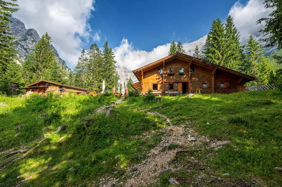Neue Alplhütte