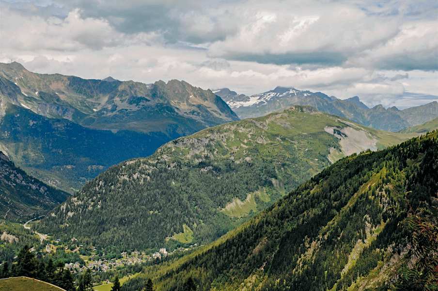 Der ganze Grat der Aiguillette des Posettes vom Col des Montets bis zum Gipfel.