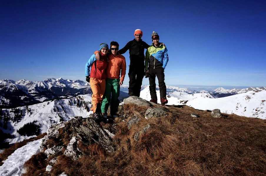Am schneefreien Gipfel des Griesmoarkogels