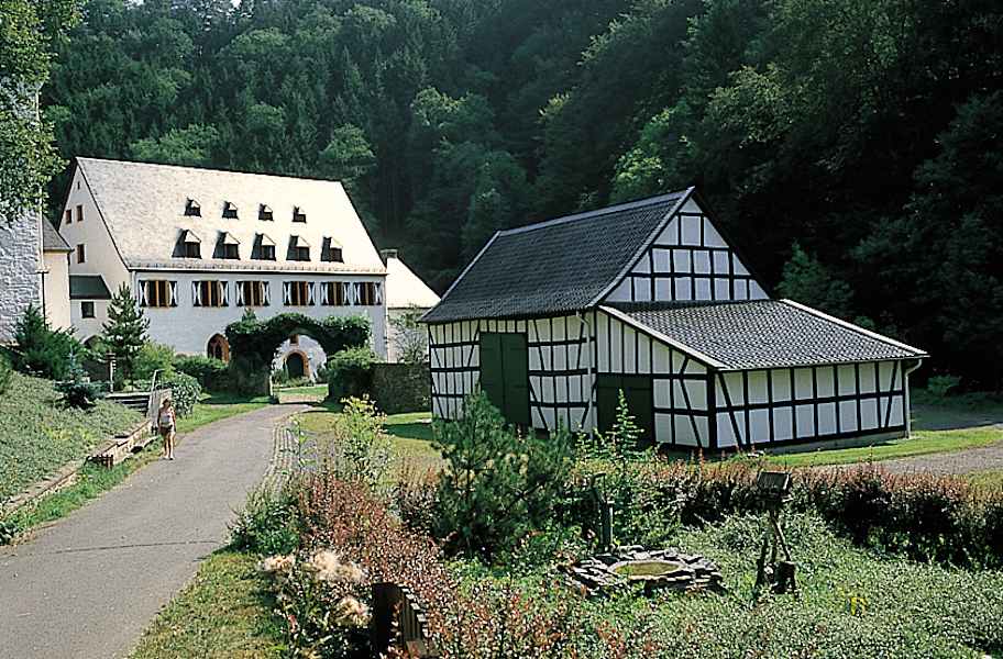 Kloster Ehrenstein am WesterwaldSteig