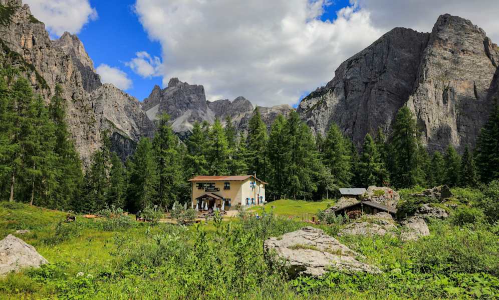 Das Rifugio Selvata in der Brentagruppe