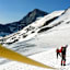 Angeseilt am Gletscher: Lange Abstände und gespanntes Seil.