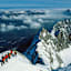 Skifahrer vor Abfahrt von der Zugspitze