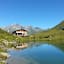 Die Bergerseehütte liegt am Rande des idyllischen Berger Sees im Zopatnitzenta.