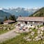 Das Berghaus Hintisberg liegt besonders ruhig in den Berner Alpen.