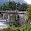 die Fella-Brücke nach Moggio Udinese – dahinter Ausläufer des Monticello