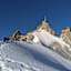 Schon der Abstieg von der Aiguille du Midi zum Refuge des Cosmiques ist spektakulär.