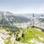 Aussichtsplattform Gemmi Longe 2350 mit Blick auf Leukerbad.