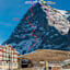 Die Heckmair-Route durch die N-Wand des Eiger mit dem „Winterabstieg“ durch die W-Flanke. Je nach Verhältnissen bieten sich auch andere Abstiegsmöglichketen an.