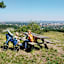 Ein Rastplatz mit Blick über Wien.