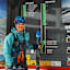 An allen Infotafeln des Skigebiets St. Johann wird über den Status der Pistengeher-Routen informiert.