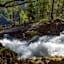 Wasserfall bei der Wasserfallbrücke im Anstieg durch das Winklertal.