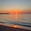 Sonnenaufgang am Strand von Juliusruh auf Rügen