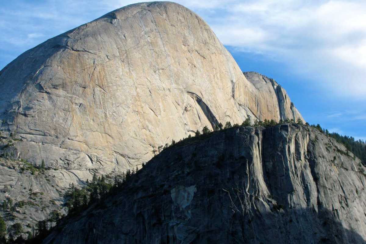 Der Half Dome im kalifornischen Yosemite Valley, von Südosten