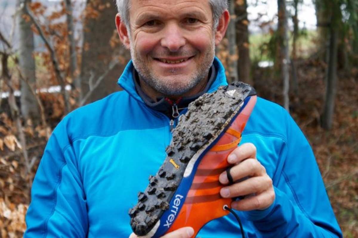 Die grobstollige Sohle ist matschigem Terrain bestens gewachsen