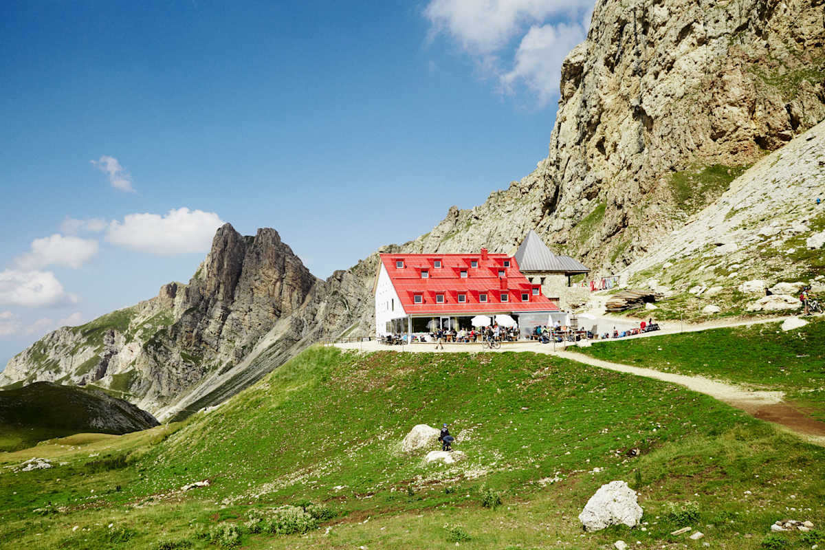 Die coolste Hütte der Dolomiten, das Schutzhaus Tierser Alpl.