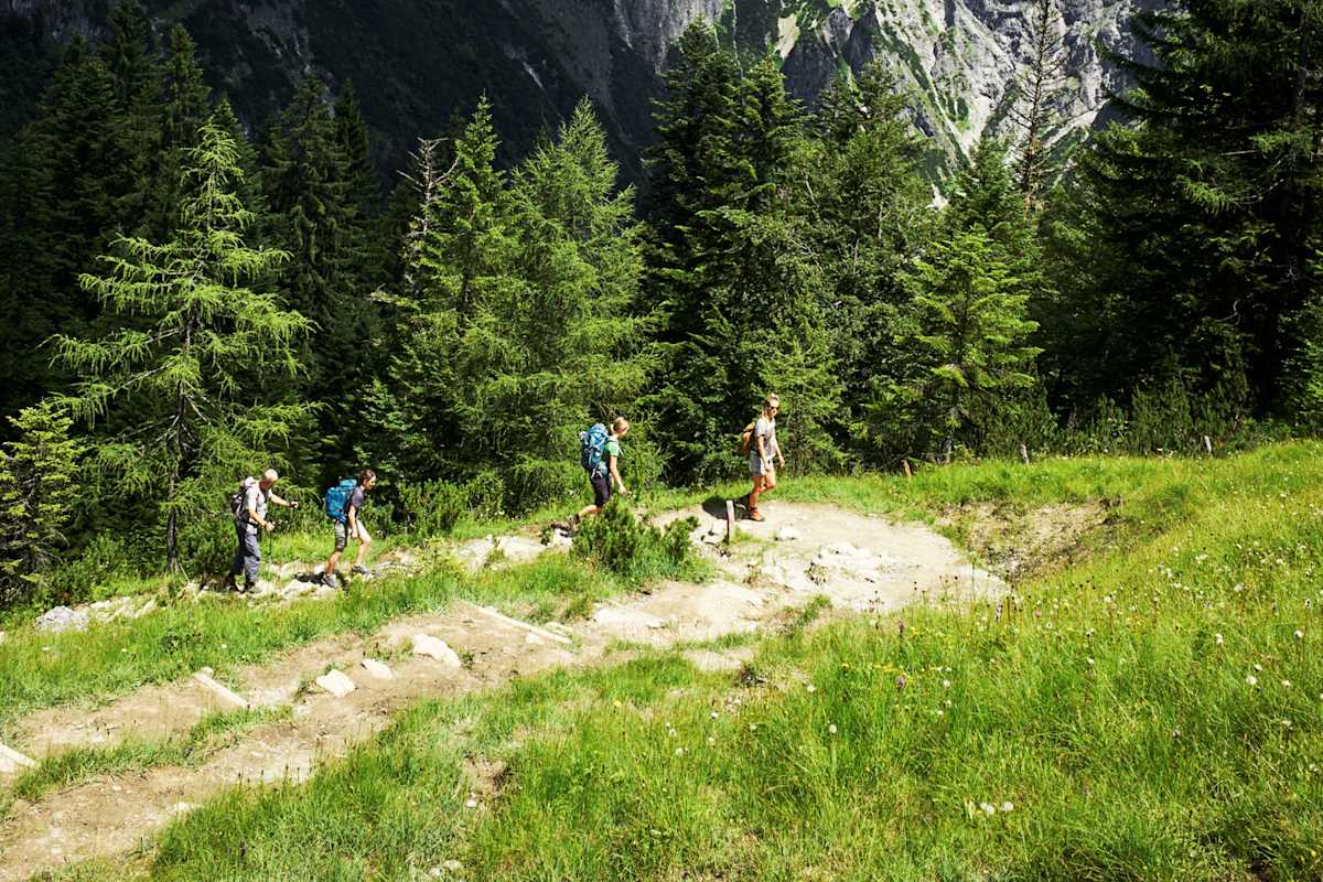 Der Anstieg von der Wengerau garantiert fantastische Ausblicke – aber auch verschwitzte Hemden. 