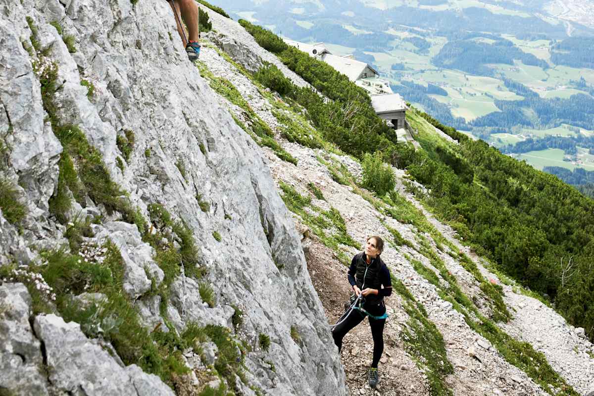Hinter der Hütte ist ein Klettergarten, das Seil dafür kann man bei Hüttenwirt Gerhard ausborgen.