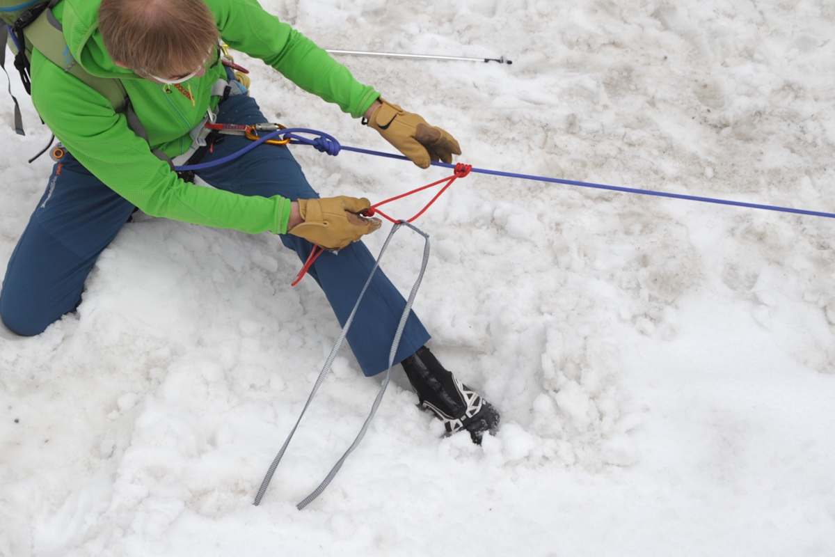 Spaltenrettung - Seilrolle: Last übertragen