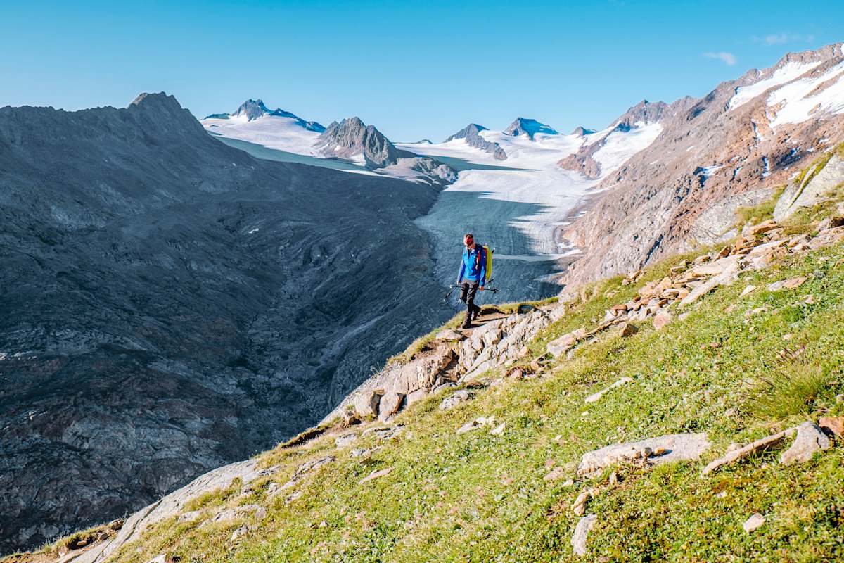 Die Tour auf die Kreuzspitze (3.455 m) bietet imposante Eindrücke ohne Gletscherkontakt