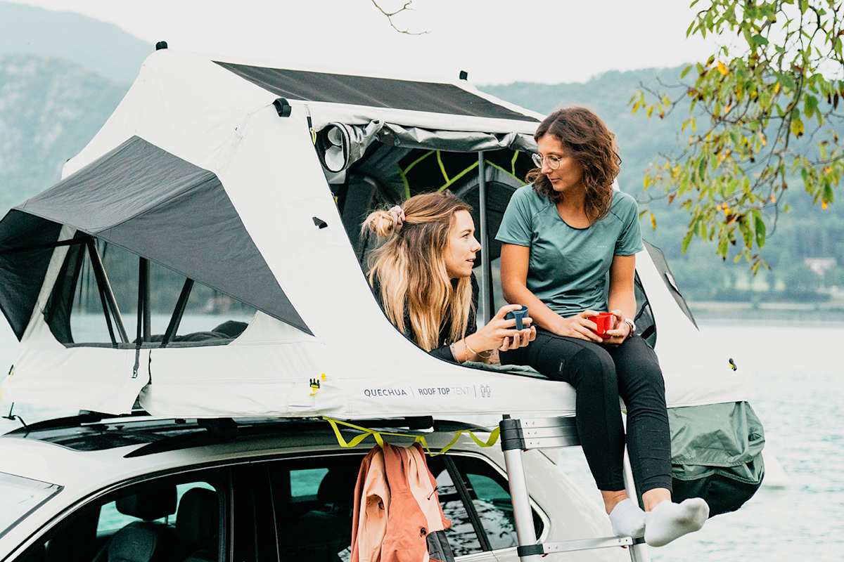 Das Quechua Dachzelt MH500 von Decathlon ist der ideale Begleiter für Kurzentschlossene und spontane Ausflügler.